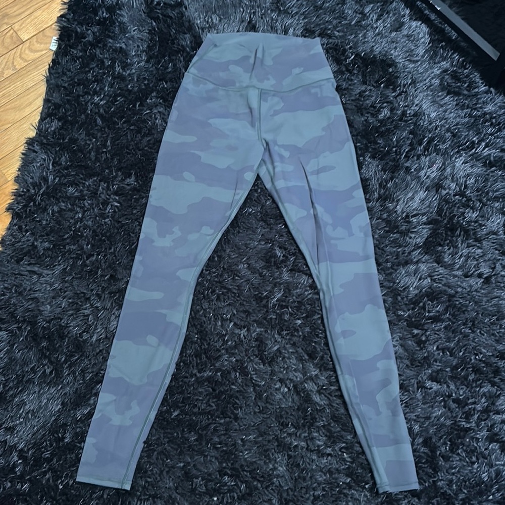 Alo Camo Leggings